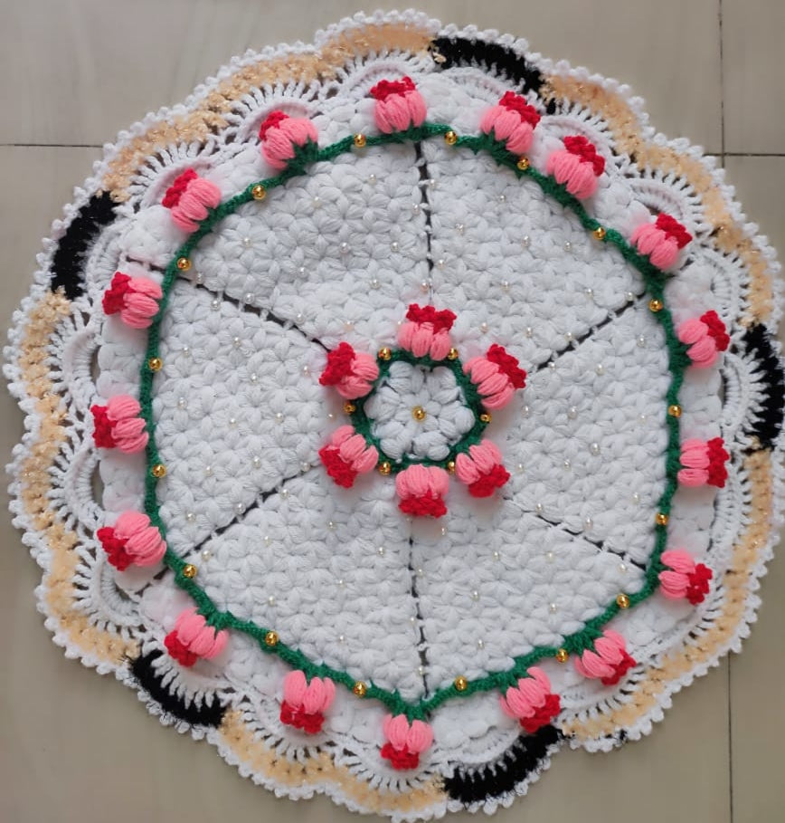 Premium thalposh White base and pink and red touch flower