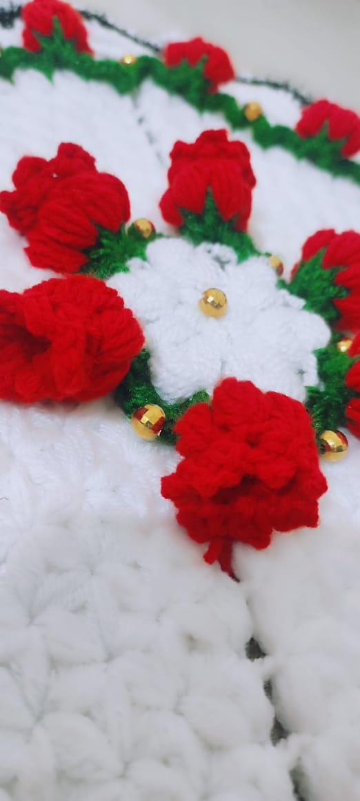 Premium thalposh red flower and black border with golden perls