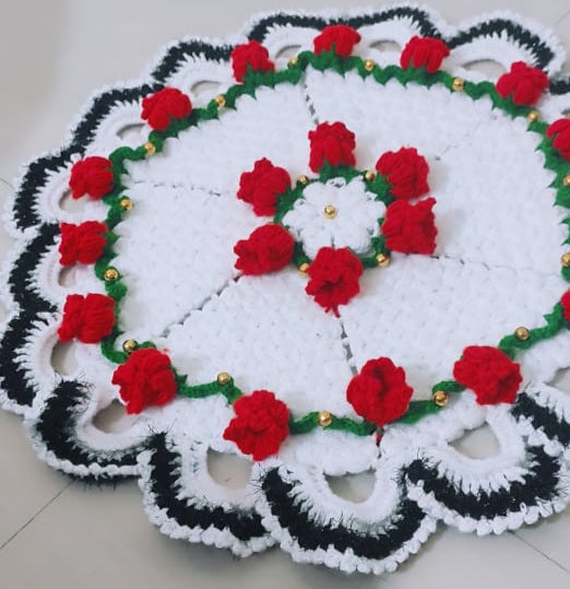 Premium thalposh red flower and black border with golden perls