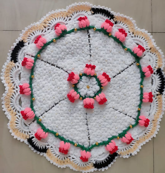 Premium thalposh White base and pink and red touch flower
