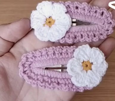 Handmade light purple hair clip two pair have beautiful flower - white