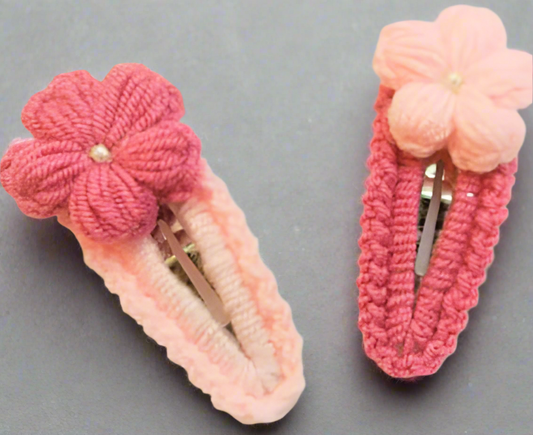 Handmade crochet hair clip with beautiful flower - light orange and light red
